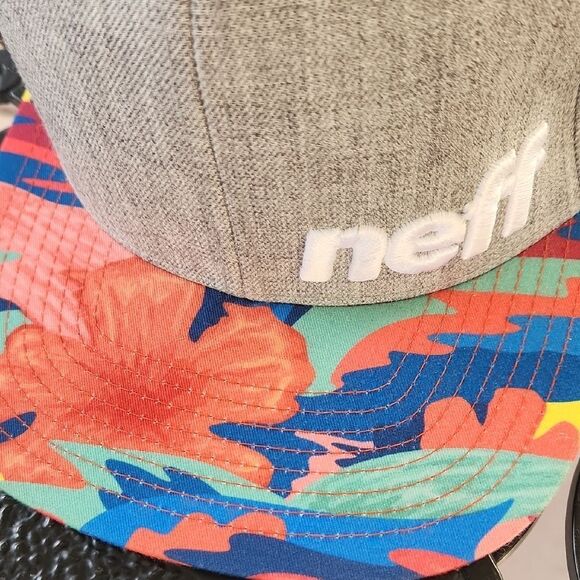 Neff Gray Cap with Colorful Brim - Picture 4 of 4